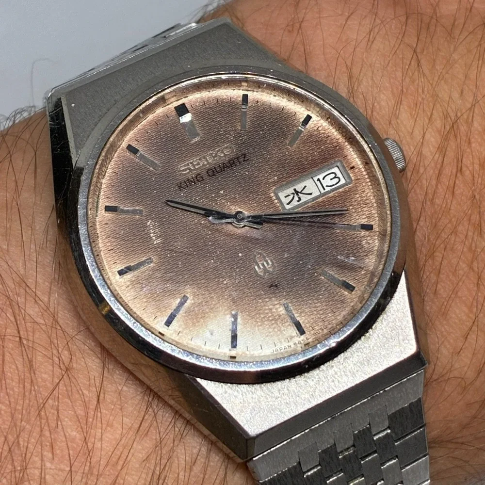 Vintage Seiko King Quartz 5856-8020 Dial Day Date Men's Watch-RUNS!